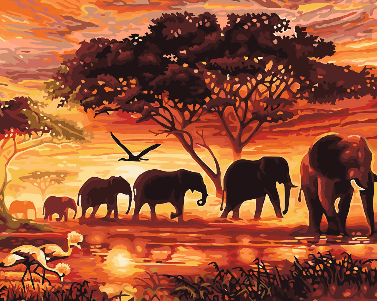 Auringonlaskussa kulkeva norsuperhe savannilla, taustalla siluettipuita ja lintuja oranssinpunaisessa maisemassa – paint by numbers -maalaus.